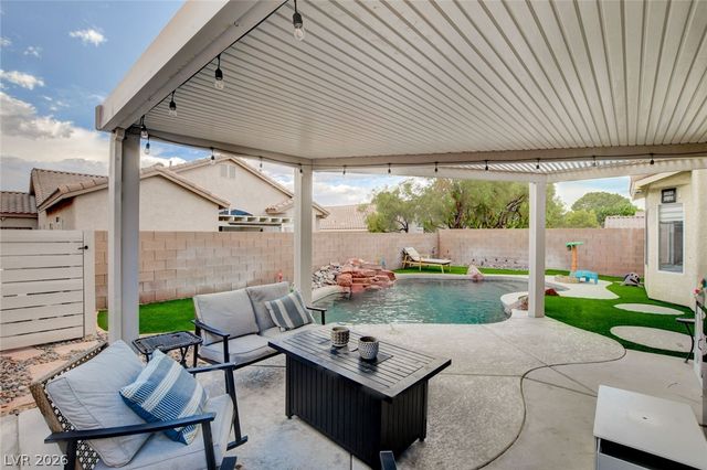 8284 Aurora Peak Avenue, Las Vegas, NV 89131