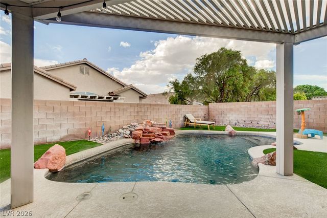 8284 Aurora Peak Avenue, Las Vegas, NV 89131