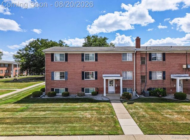 8141 Denwood Drive, Sterling Heights, MI 48312
