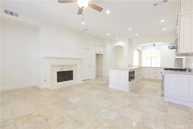 321 9th Street, Huntington Beach, CA 92648