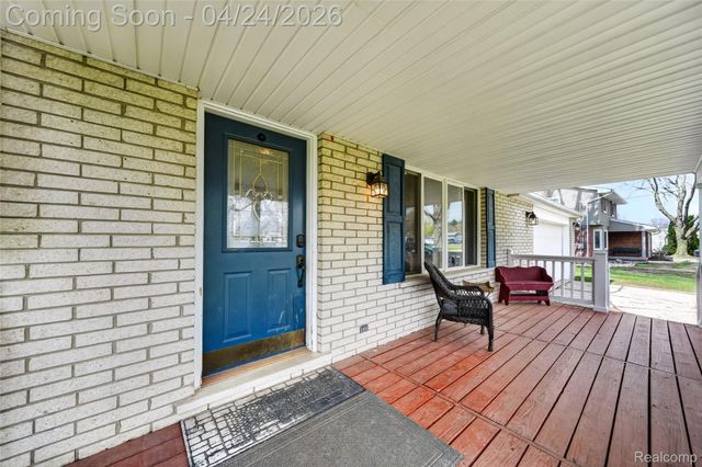 9080 Meadowland Drive, Grand Blanc Charter Township, MI 48439