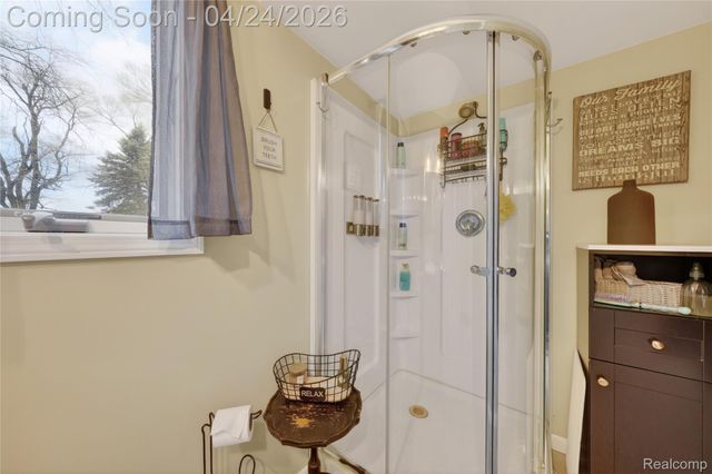 9080 Meadowland Drive, Grand Blanc Charter Township, MI 48439