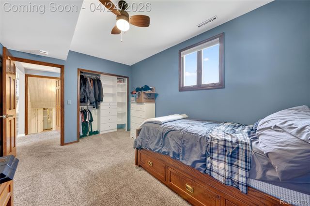 9080 Meadowland Drive, Grand Blanc Charter Township, MI 48439
