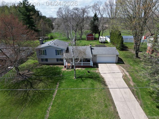 9080 Meadowland Drive, Grand Blanc Charter Township, MI 48439