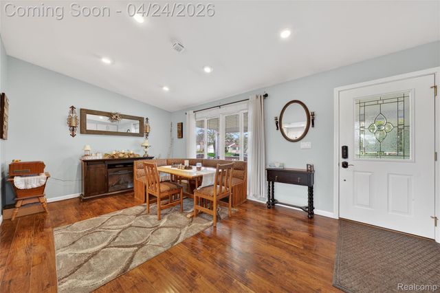 9080 Meadowland Drive, Grand Blanc Charter Township, MI 48439
