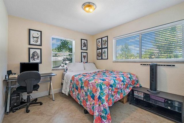 2135 NE 2nd Drive, Boca Raton, FL 33431