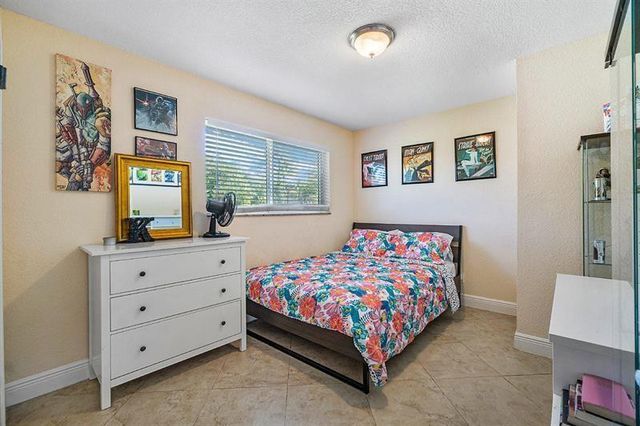 2135 NE 2nd Drive, Boca Raton, FL 33431