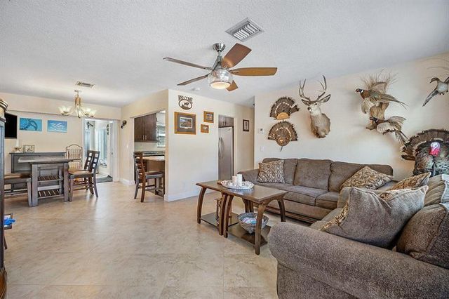 2135 NE 2nd Drive, Boca Raton, FL 33431