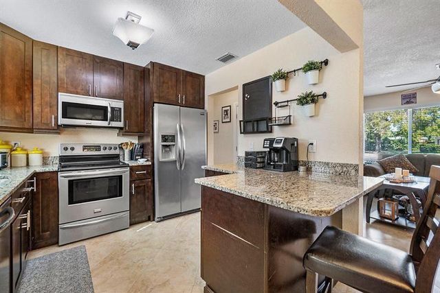 2135 NE 2nd Drive, Boca Raton, FL 33431