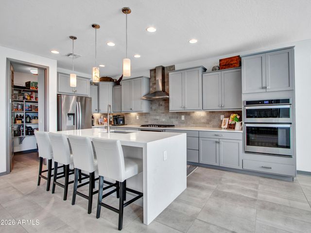 44540 N SONORAN ARROYO Lane, New River, AZ 85087