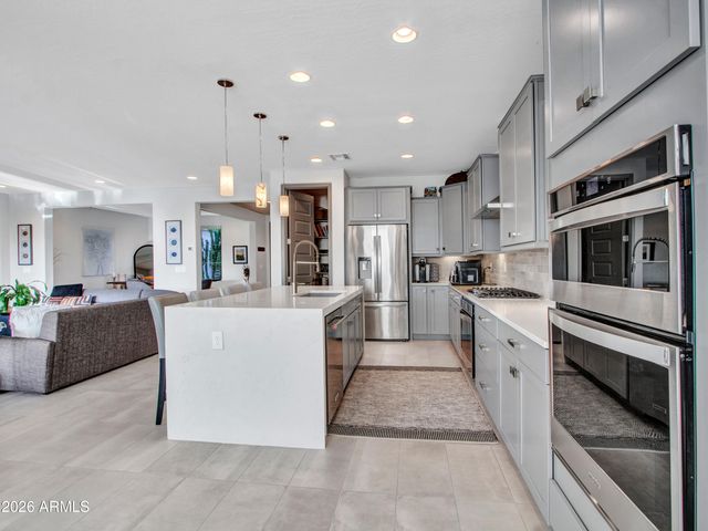 44540 N SONORAN ARROYO Lane, New River, AZ 85087