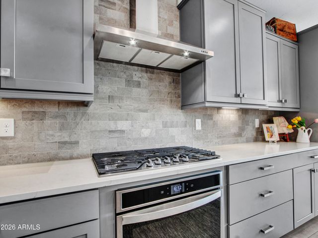 44540 N SONORAN ARROYO Lane, New River, AZ 85087
