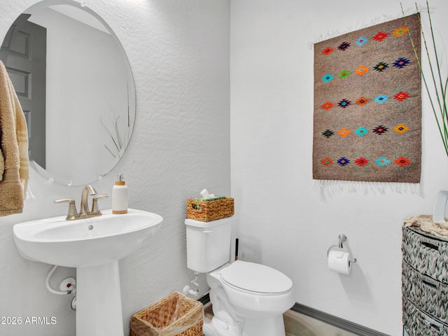 44540 N SONORAN ARROYO Lane, New River, AZ 85087