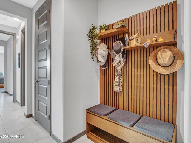 44540 N SONORAN ARROYO Lane, New River, AZ 85087