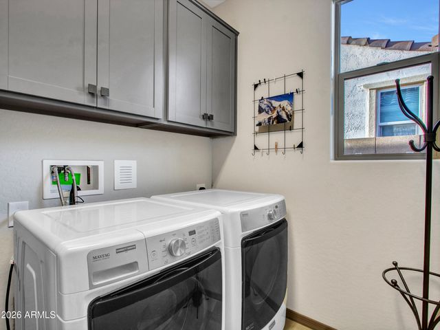 44540 N SONORAN ARROYO Lane, New River, AZ 85087
