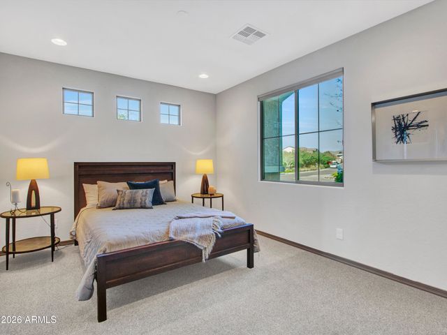 44540 N SONORAN ARROYO Lane, New River, AZ 85087
