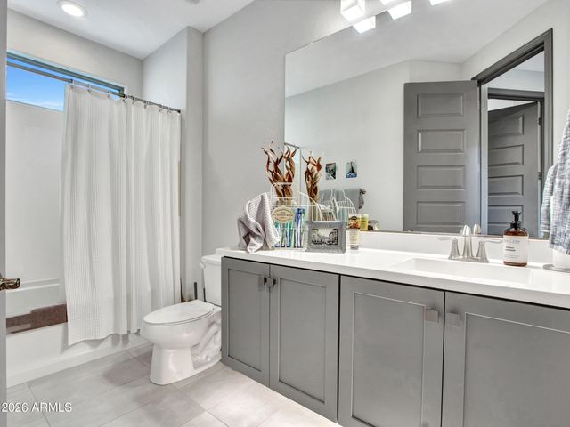 44540 N SONORAN ARROYO Lane, New River, AZ 85087