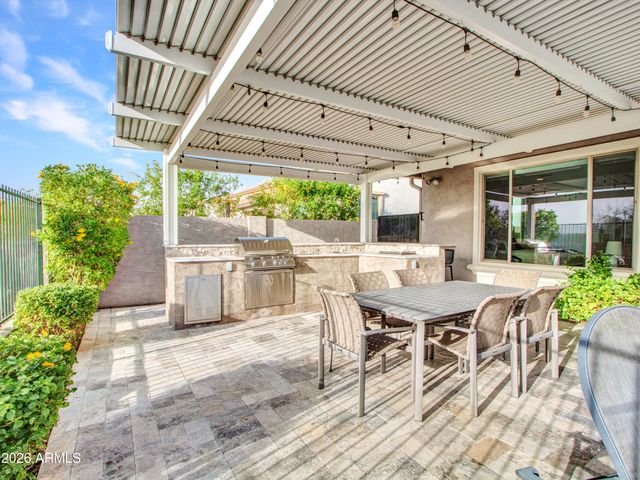 44540 N SONORAN ARROYO Lane, New River, AZ 85087