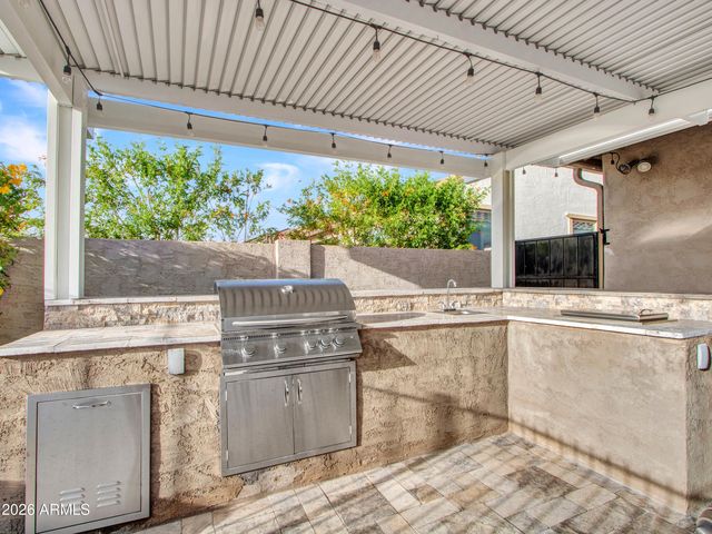 44540 N SONORAN ARROYO Lane, New River, AZ 85087