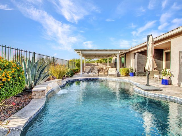 44540 N SONORAN ARROYO Lane, New River, AZ 85087