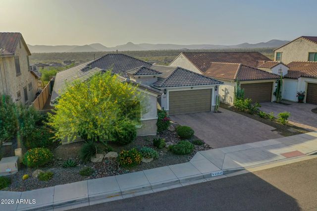 44540 N SONORAN ARROYO Lane, New River, AZ 85087