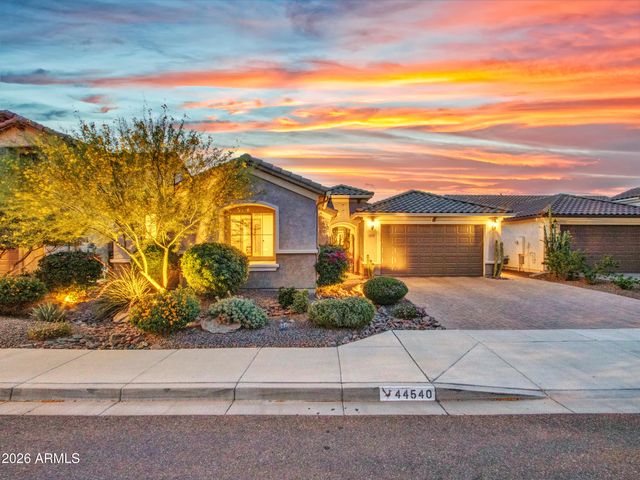 44540 N SONORAN ARROYO Lane, New River, AZ 85087