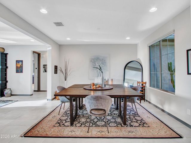 44540 N SONORAN ARROYO Lane, New River, AZ 85087