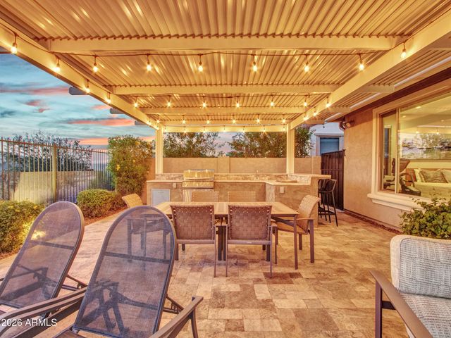 44540 N SONORAN ARROYO Lane, New River, AZ 85087