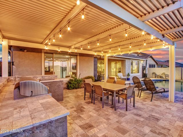 44540 N SONORAN ARROYO Lane, New River, AZ 85087
