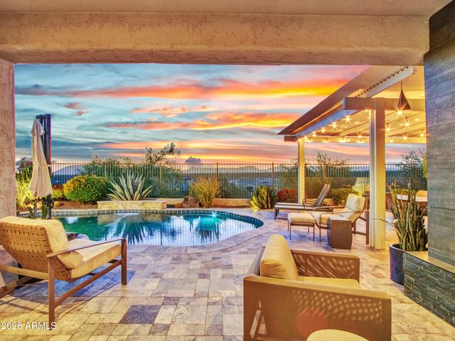 44540 N SONORAN ARROYO Lane, New River, AZ 85087
