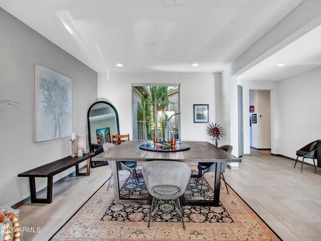 44540 N SONORAN ARROYO Lane, New River, AZ 85087