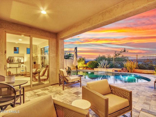 44540 N SONORAN ARROYO Lane, New River, AZ 85087