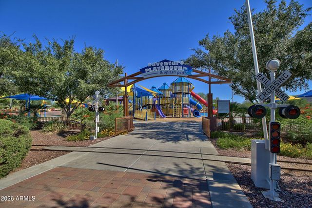 44540 N SONORAN ARROYO Lane, New River, AZ 85087