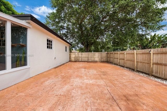 12995 NE 5th Ave, North Miami, FL 33161