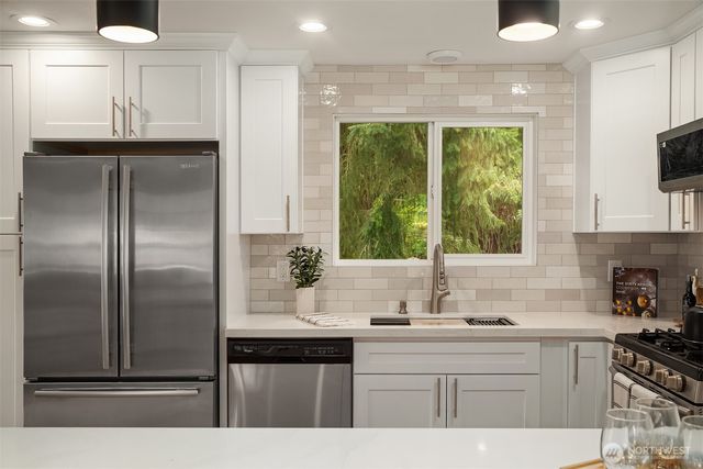 8004 203rd Place SW, Edmonds, WA 98026