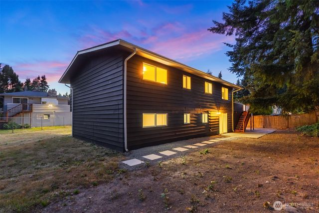 8004 203rd Place SW, Edmonds, WA 98026