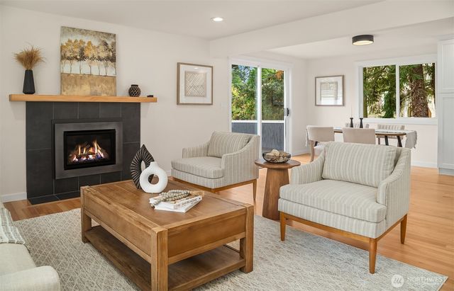 8004 203rd Place SW, Edmonds, WA 98026