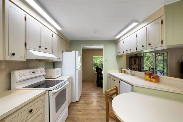 98 CEDAR ELM DRIVE 32, Safety Harbor, FL 34695