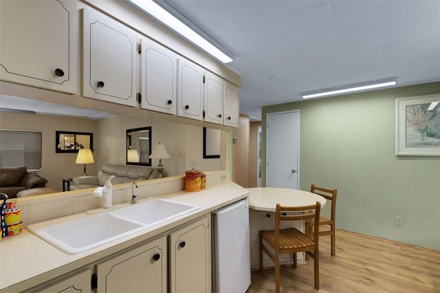 98 CEDAR ELM DRIVE 32, Safety Harbor, FL 34695