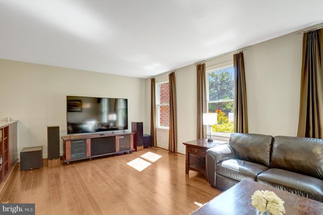 6416 FLEETSIDE CT, Alexandria, VA 22310