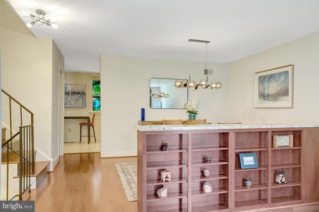 6416 FLEETSIDE CT, Alexandria, VA 22310