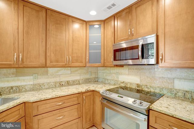 6416 FLEETSIDE CT, Alexandria, VA 22310