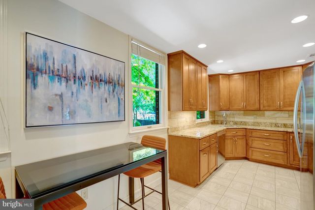 6416 FLEETSIDE CT, Alexandria, VA 22310