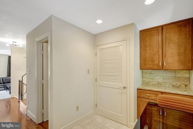6416 FLEETSIDE CT, Alexandria, VA 22310