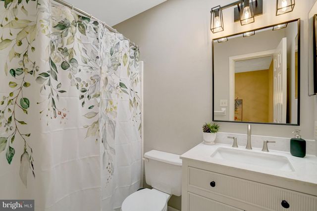6416 FLEETSIDE CT, Alexandria, VA 22310