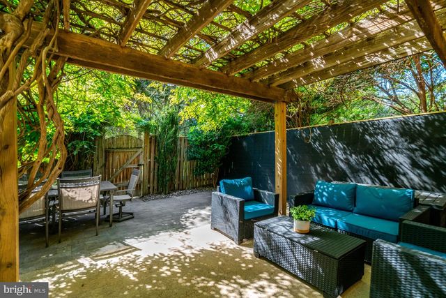 6416 FLEETSIDE CT, Alexandria, VA 22310