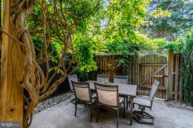 6416 FLEETSIDE CT, Alexandria, VA 22310