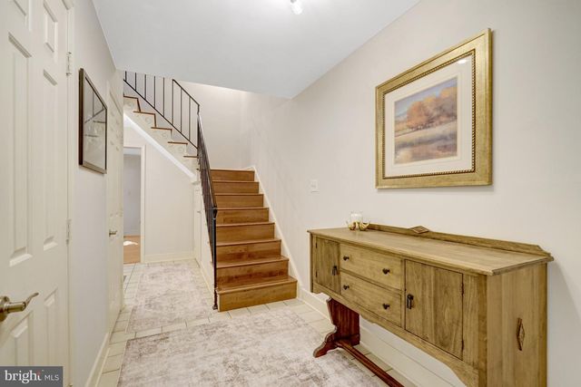 6416 FLEETSIDE CT, Alexandria, VA 22310