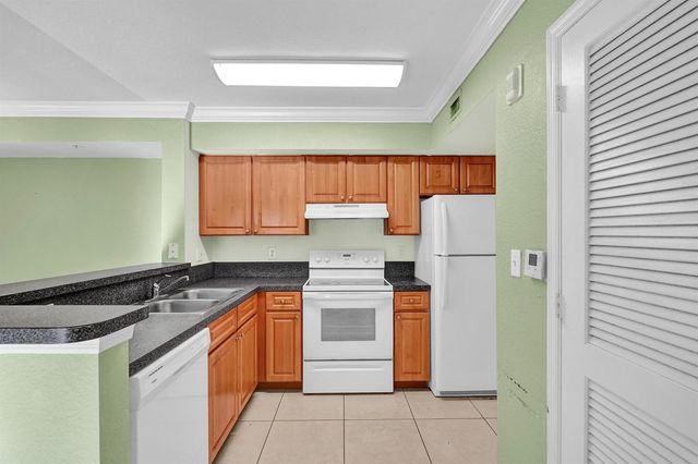 15075 Michelangelo Boulevard 103, Delray Beach, FL 33446
