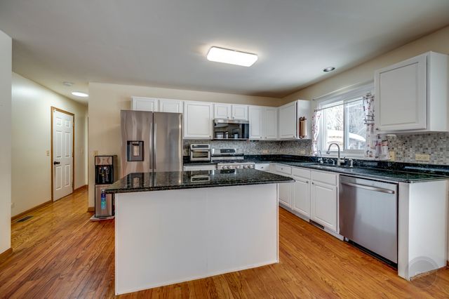 3479 Charlemaine Drive, Aurora, IL 60504